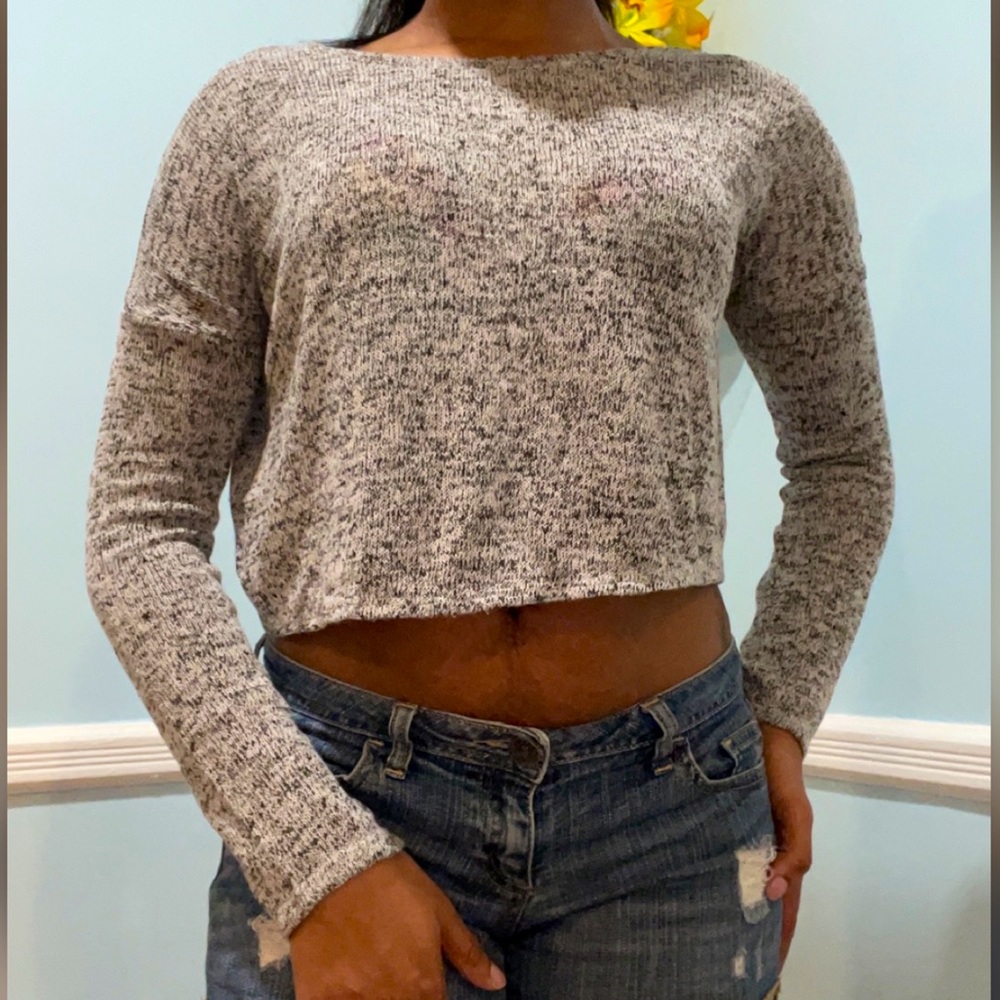 Grey crop shirt